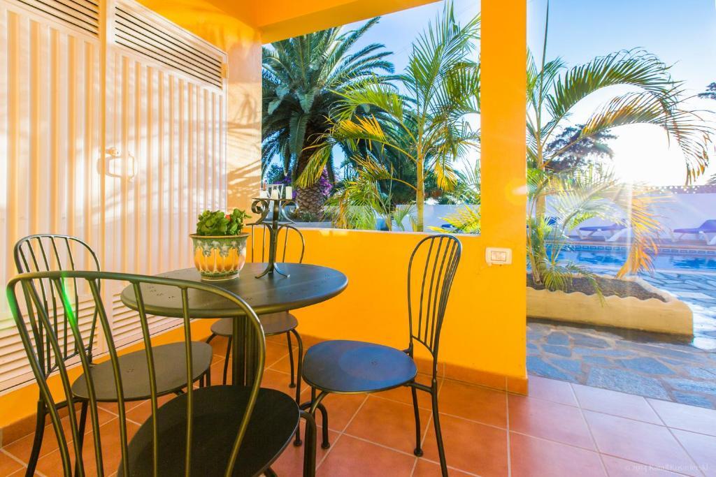 Vv Complejo Vacacional Villamaria Los Llanos De Aridane Exteriör bild
